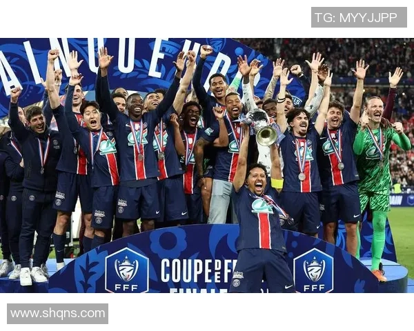 法国杯精彩对决斯特拉斯堡迎战巴黎圣日耳曼全场录像回放分析